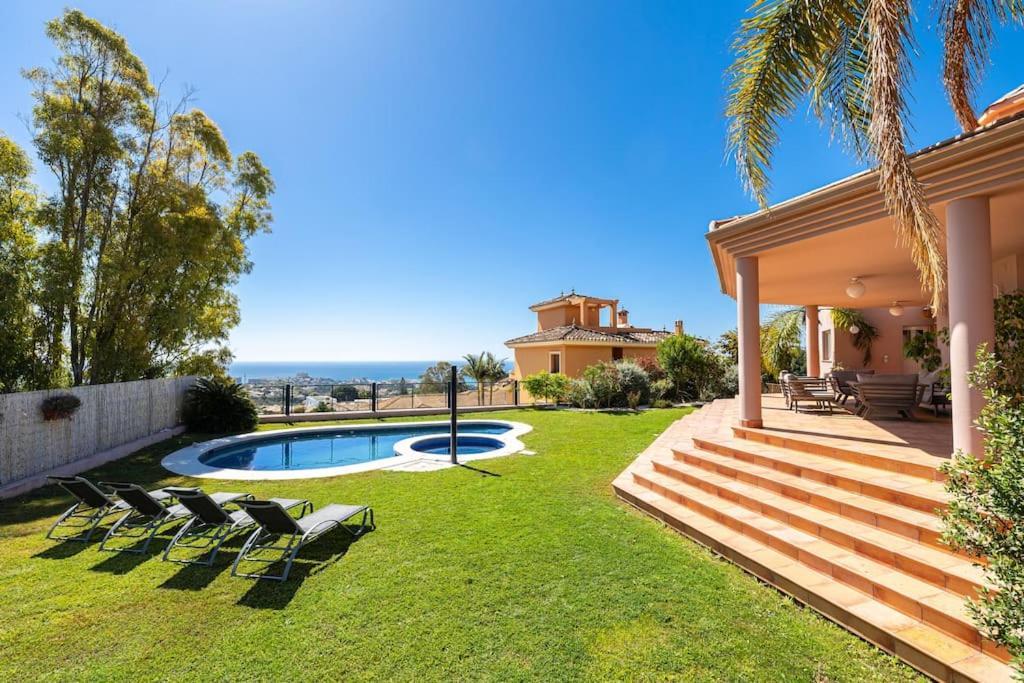 Villa In Benalmadena Pueblo ภายนอก รูปภาพ
